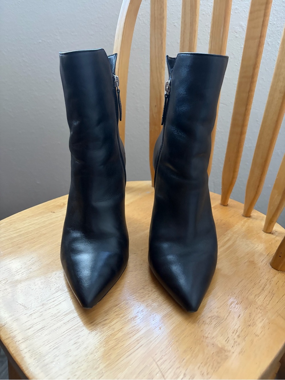 SCHUTZ Black Pointed Leather Ankle Booties
